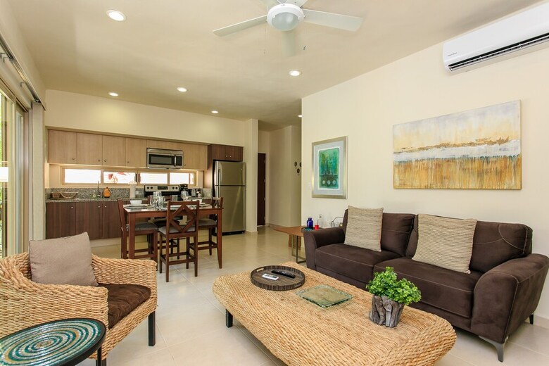 Apartamentos Condo Complex With An Alluring Pool & Tropical Vibes By Stella Rentals
