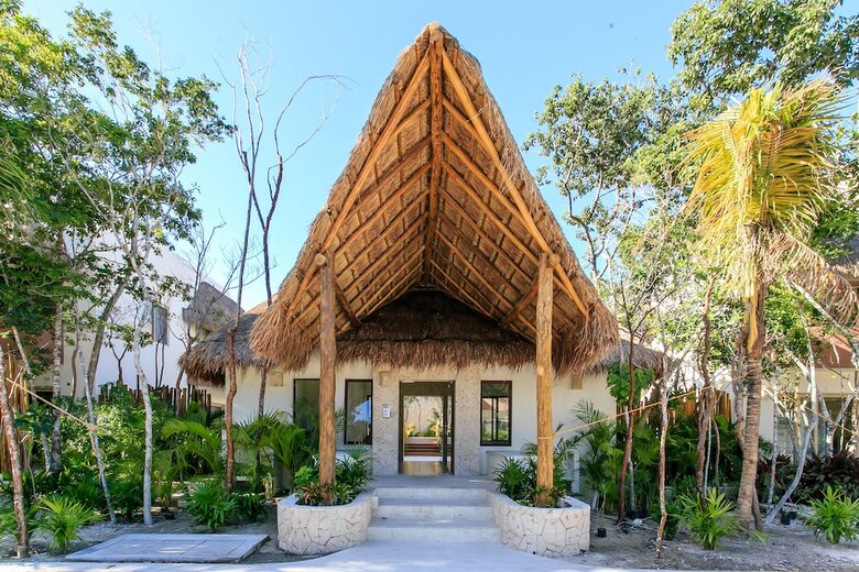 Apartamentos Condo Complex With An Alluring Pool & Tropical Vibes By Stella Rentals