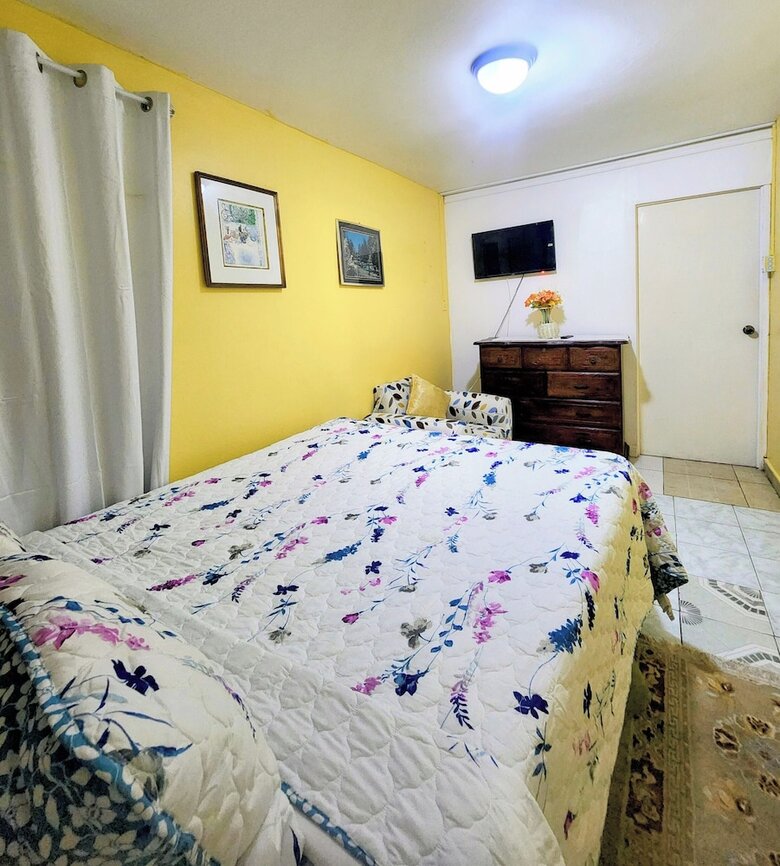 Bed & Breakfast 237 Bratton Ave