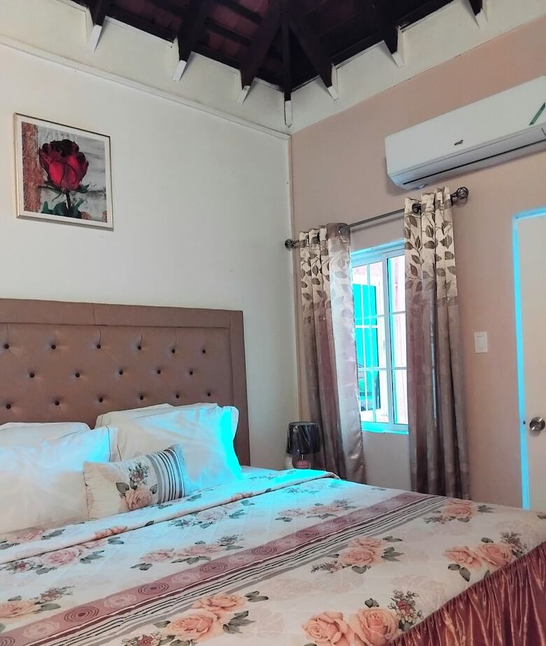 Bed & Breakfast 237 Bratton Ave
