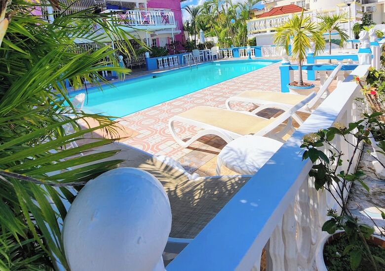 Bed & Breakfast 237 Bratton Ave