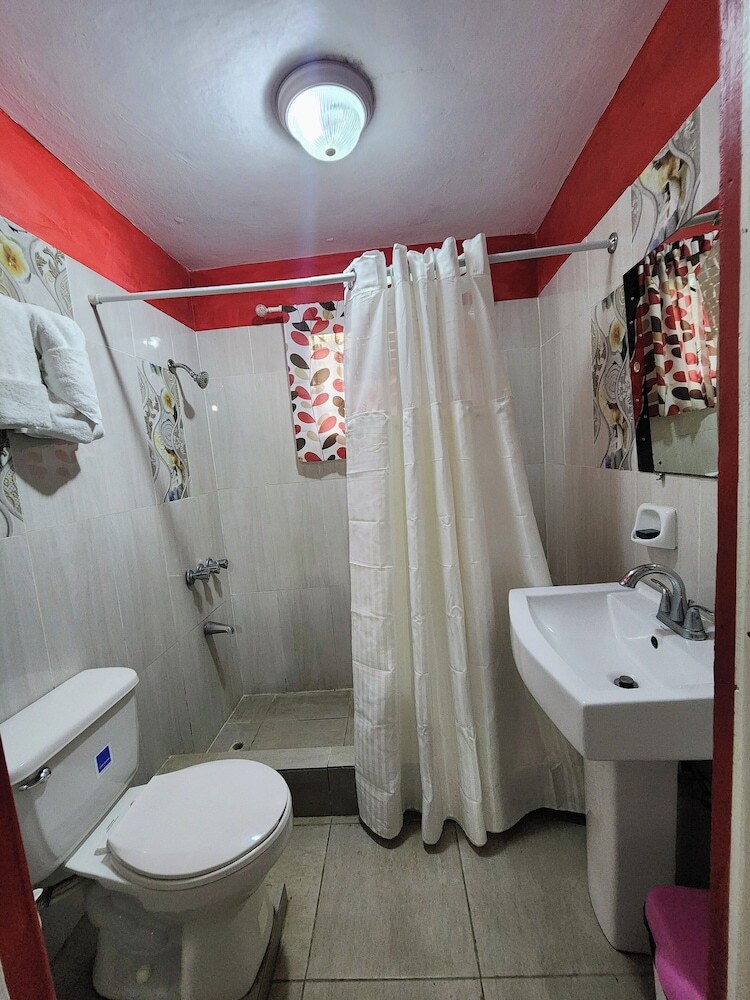 Bed & Breakfast 237 Bratton Ave