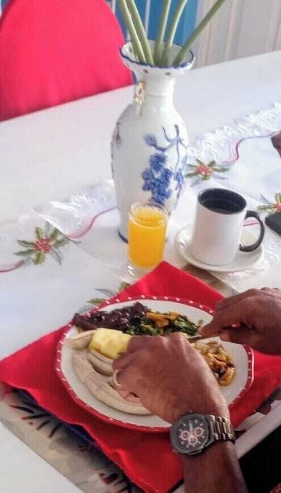 Bed & Breakfast 237 Bratton Ave