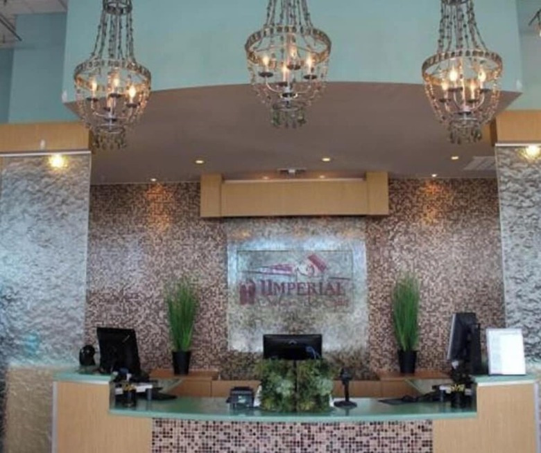Aparthotel Lora Square