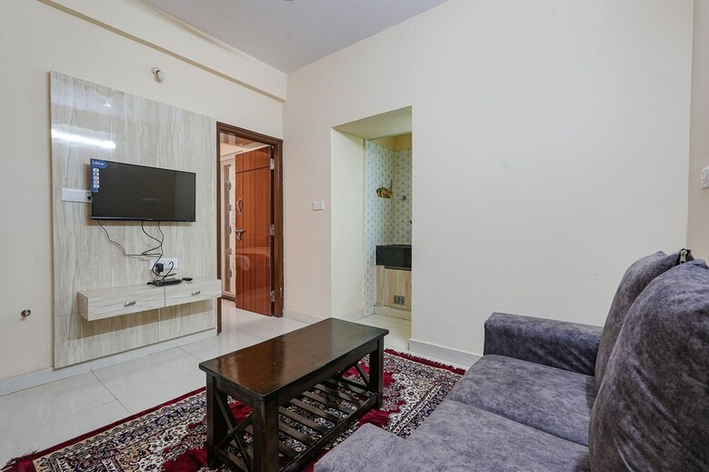 Fabhotel Crystal Suites
