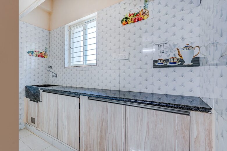 Fabhotel Crystal Suites