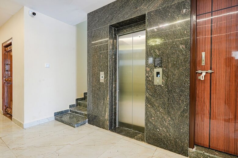 Fabhotel Crystal Suites