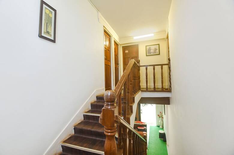 Fabhotel Royal Baga Residency