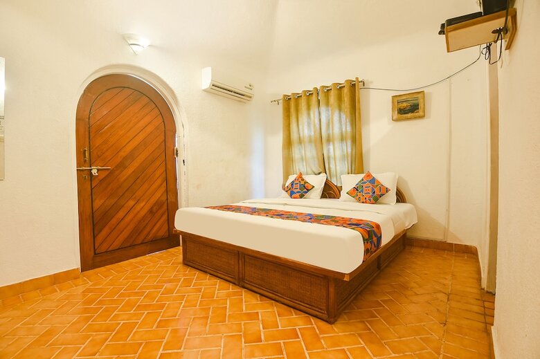Fabhotel Royal Baga Residency