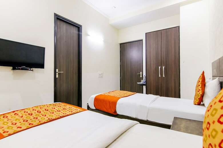 Fabhotel Gazelle Inn