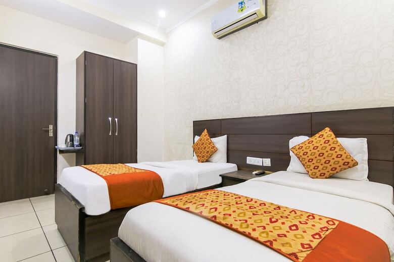 Fabhotel Gazelle Inn