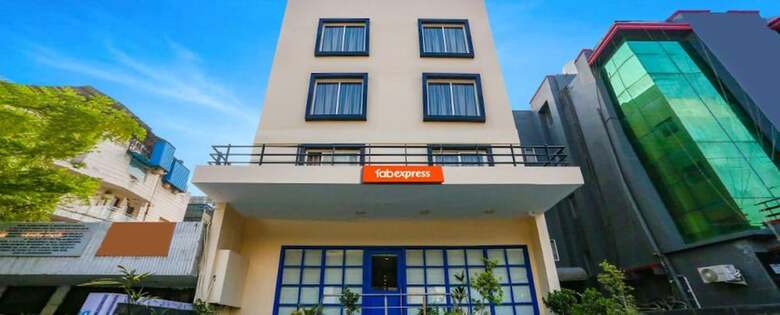 Hotel Fabexpress Meera Residency