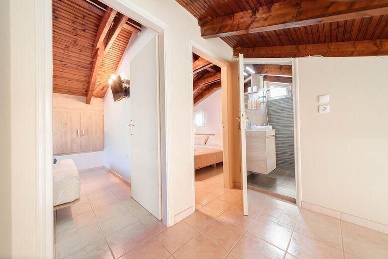 Iphigenia Apartments At Katelios