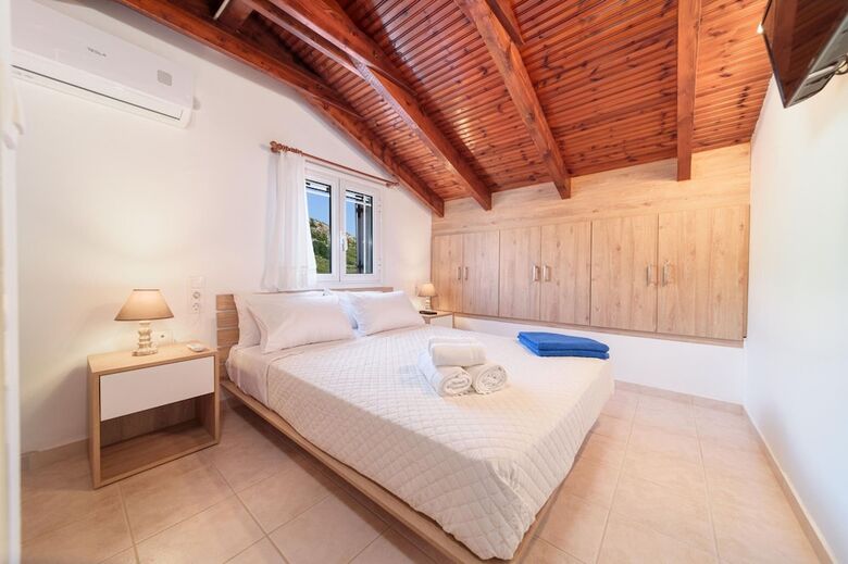 Iphigenia Apartments At Katelios