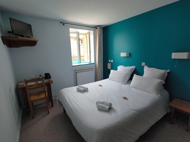 Hotel 1799 Rte Des �charmeaux