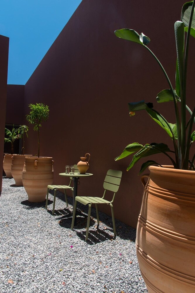 Plethora Luxury Suites