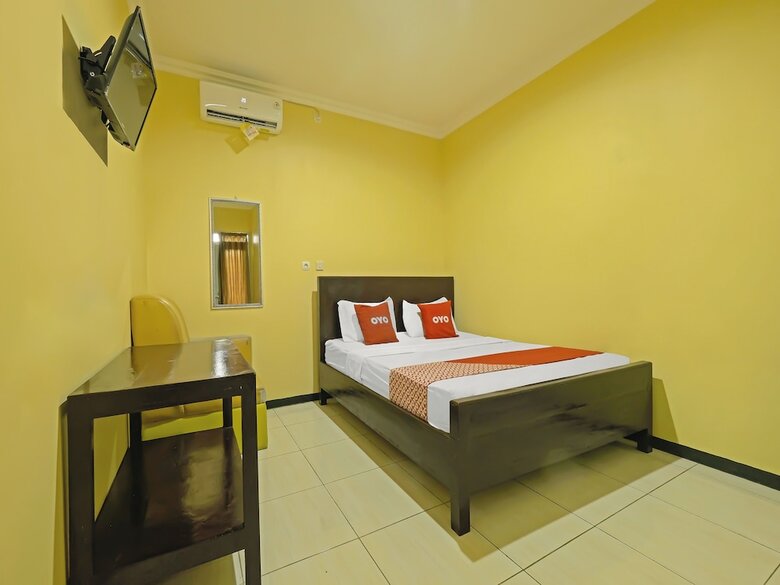 Oyo 92483 Hotel Kirana