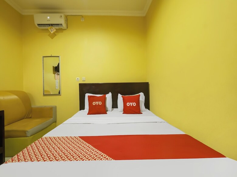 Oyo 92483 Hotel Kirana