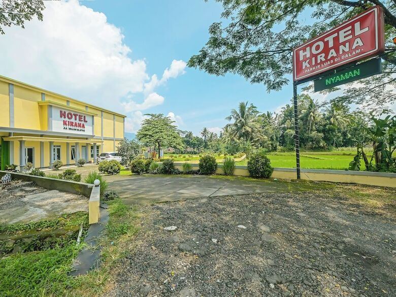 Oyo 92483 Hotel Kirana