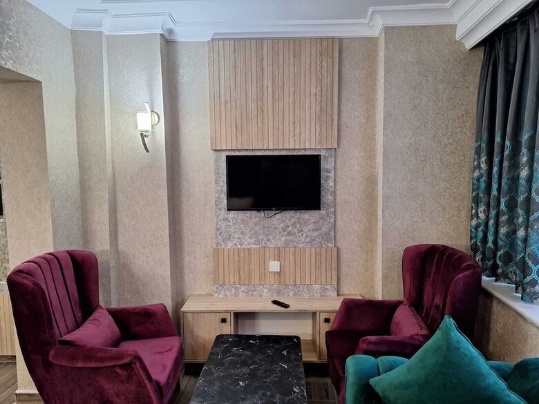 Hotel Lords Mansion