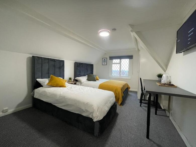 Woodford Hotel