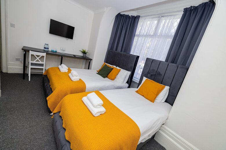 Woodford Hotel