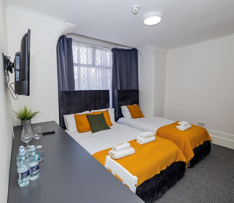 Woodford Hotel
