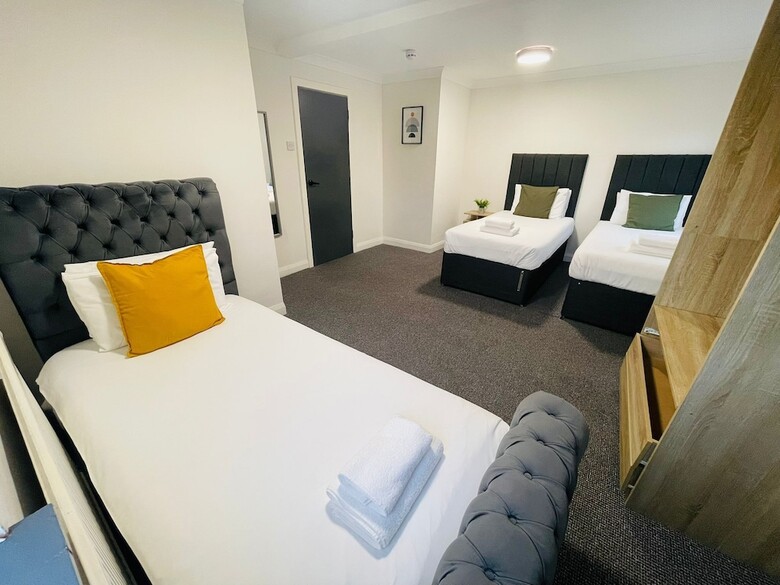 Woodford Hotel