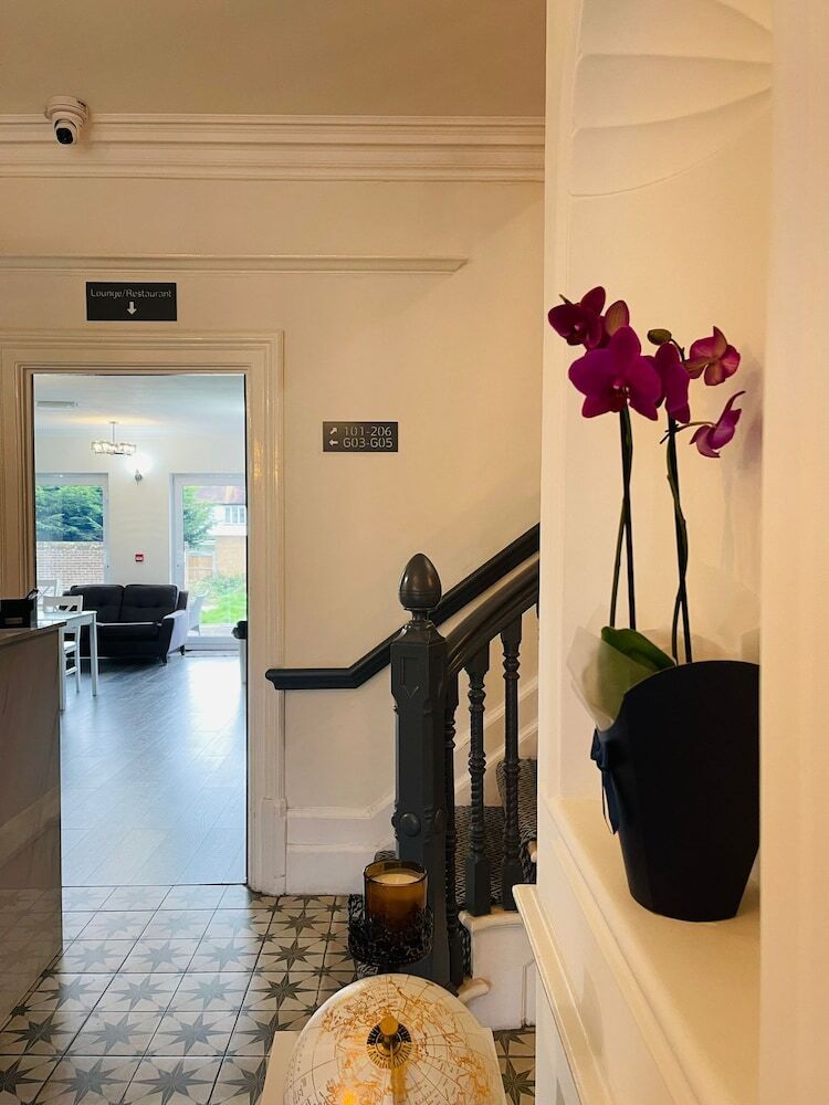 Woodford Hotel