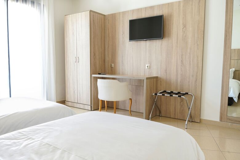 Hotel El  Djenina