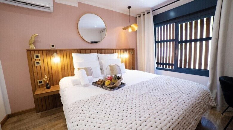 Hotel 10 Rue Du Four � Chaux