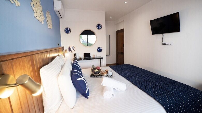 Hotel 10 Rue Du Four � Chaux