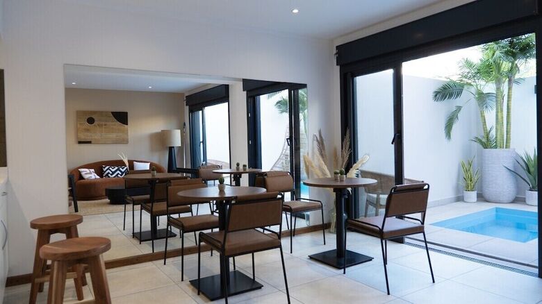 Hotel 10 Rue Du Four � Chaux