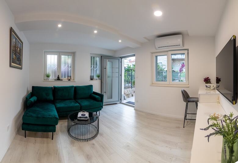Nirvana Garden Rooms