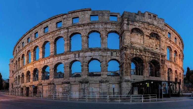 Ul. Dinka Trinajsti?a 10