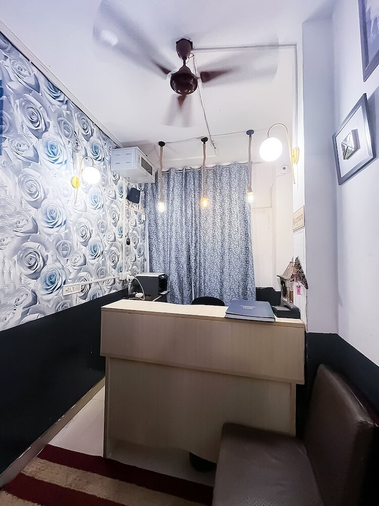 Hotel Roomshala 116 Krishna Villa