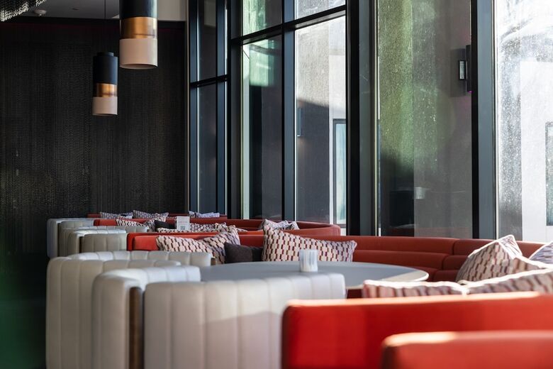Cambria Hotel Austin Downtown