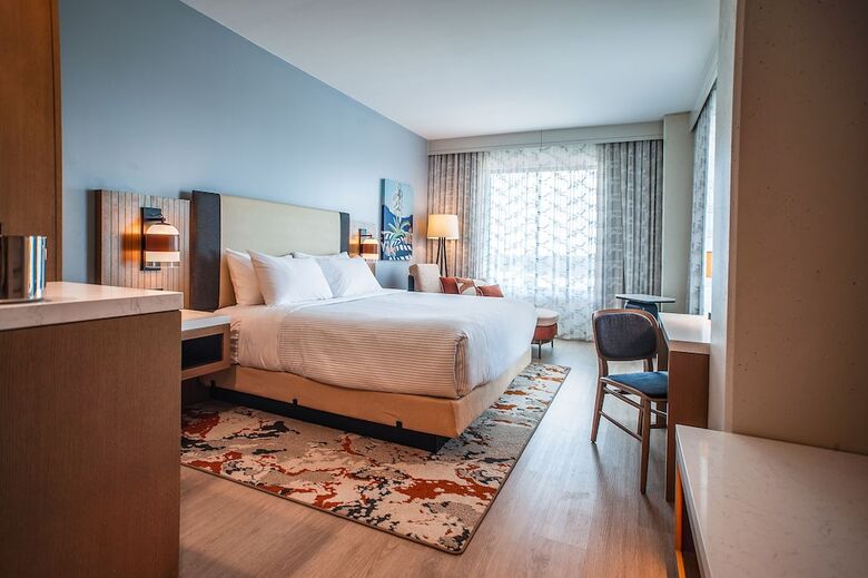 Cambria Hotel Austin Downtown