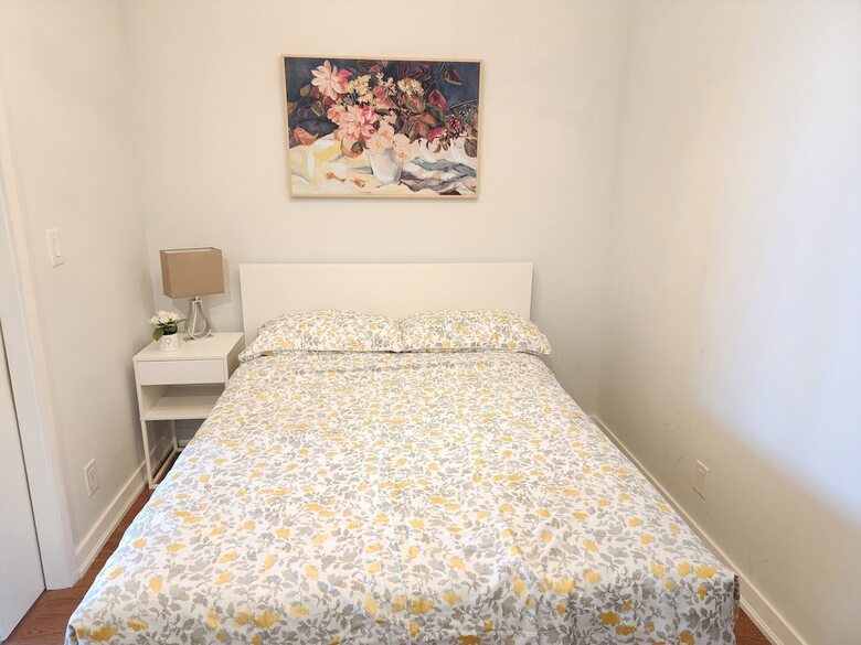 Hotel Ihost Suites Downtown Toronto
