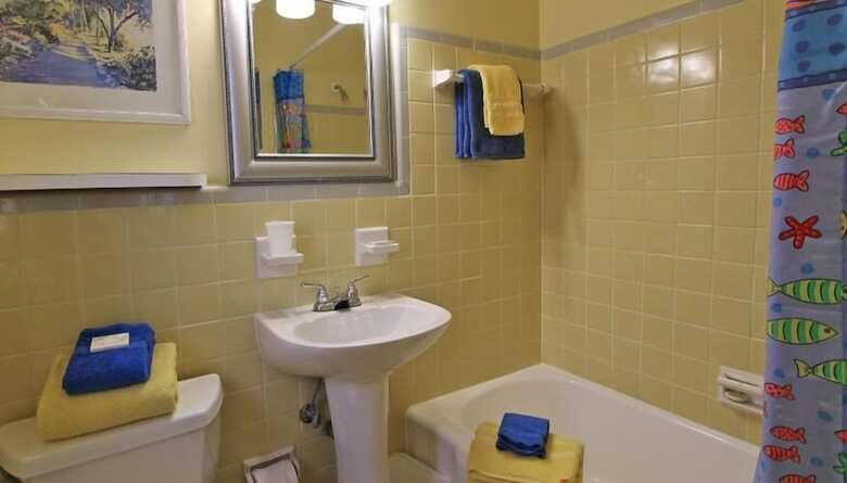 Hotel Beachouse Inn & Suites