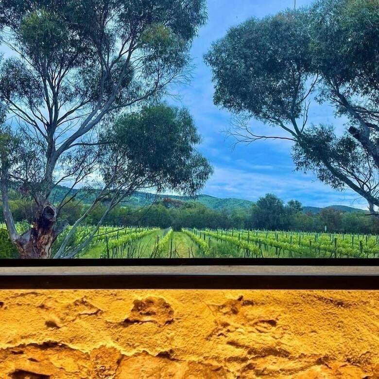 Bed & Breakfast Old Chaff Mill Retreat - - Luxury Vineyard Accommodation