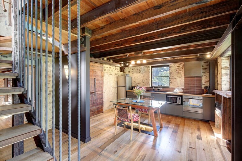 Bed & Breakfast Old Chaff Mill Retreat - - Luxury Vineyard Accommodation