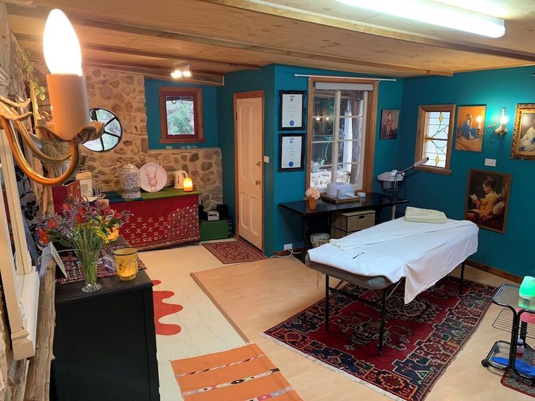 Bed & Breakfast Old Chaff Mill Retreat - - Luxury Vineyard Accommodation