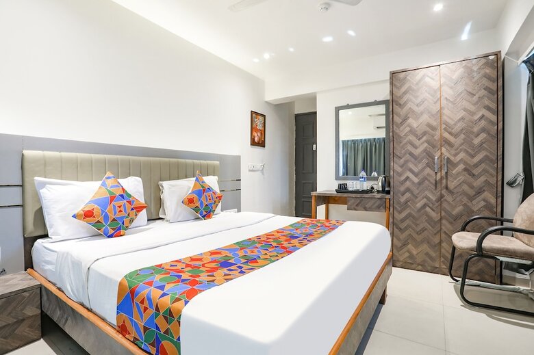 Fabhotel Jr Residency I