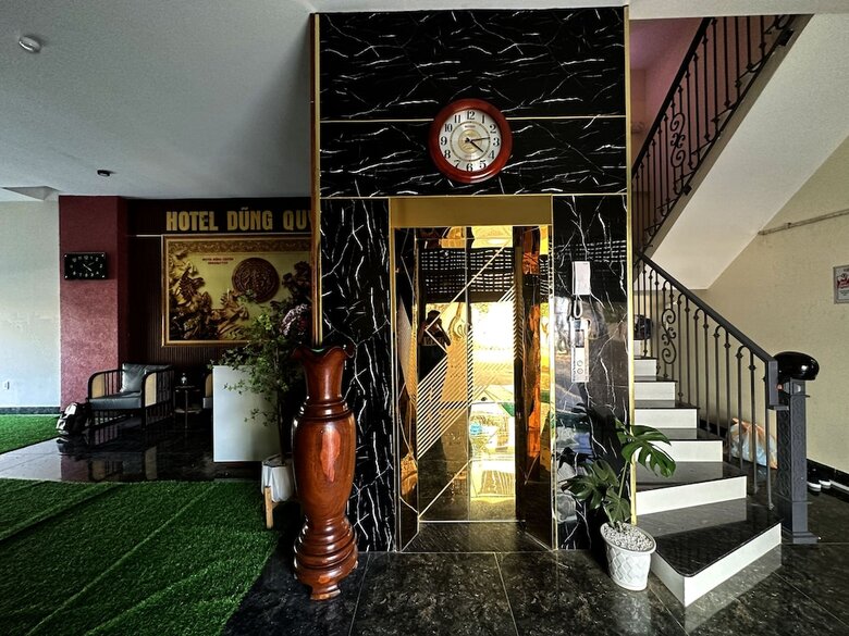 Oyo 1199 Dung Quyen Hotel