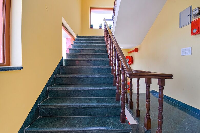 Fabhotel Umrao Haveli With Pool