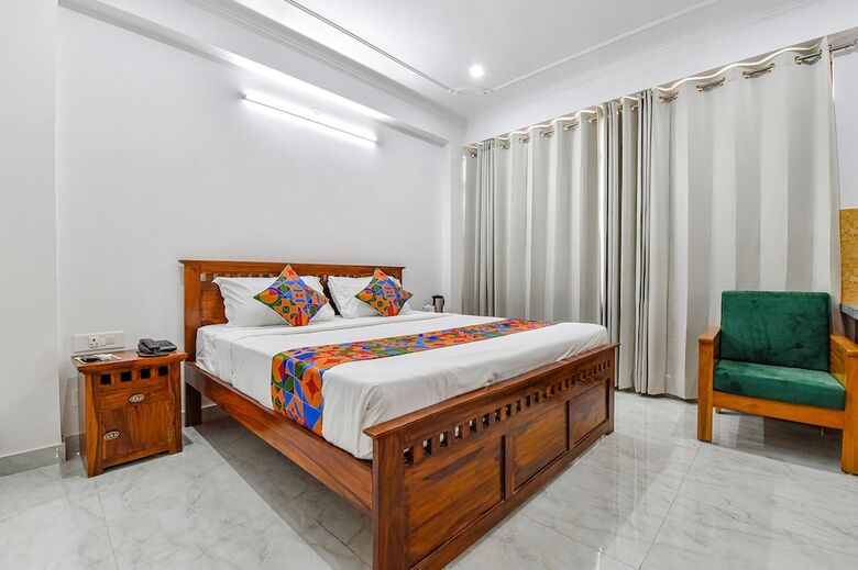 Fabhotel Umrao Haveli With Pool