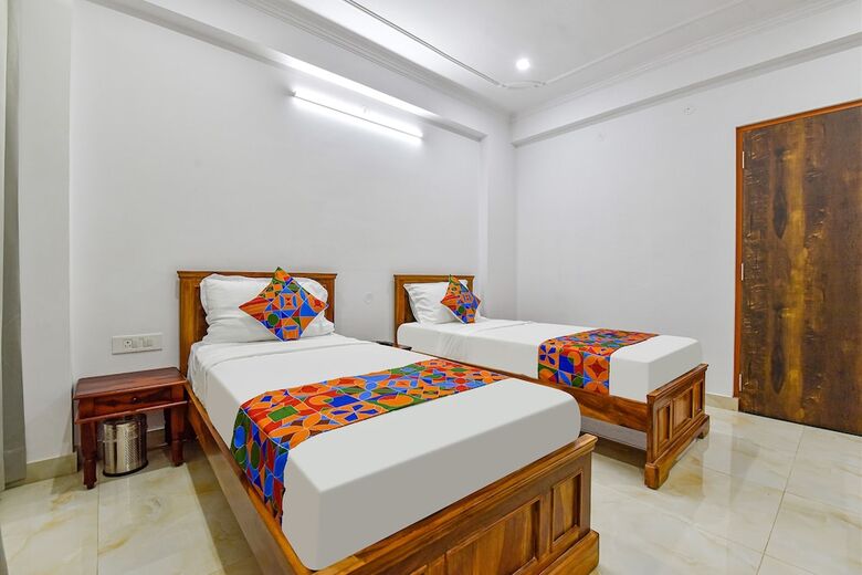 Fabhotel Umrao Haveli With Pool