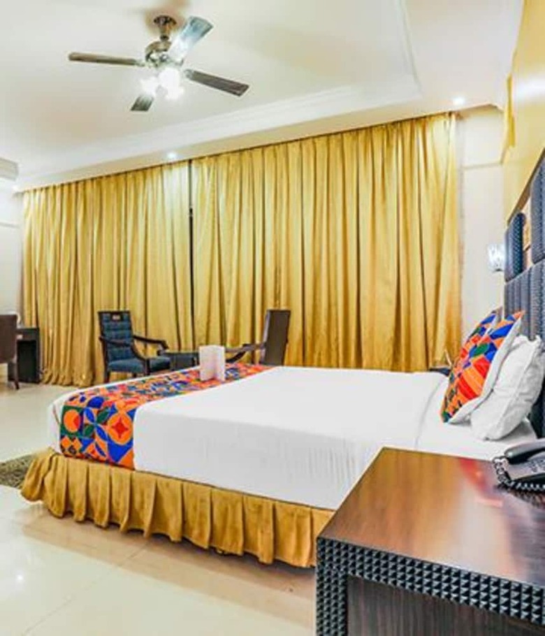Fabhotel Anna Waddo