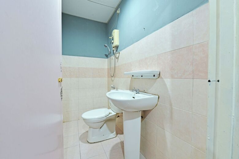Oyo 90846 Hotel Akasia